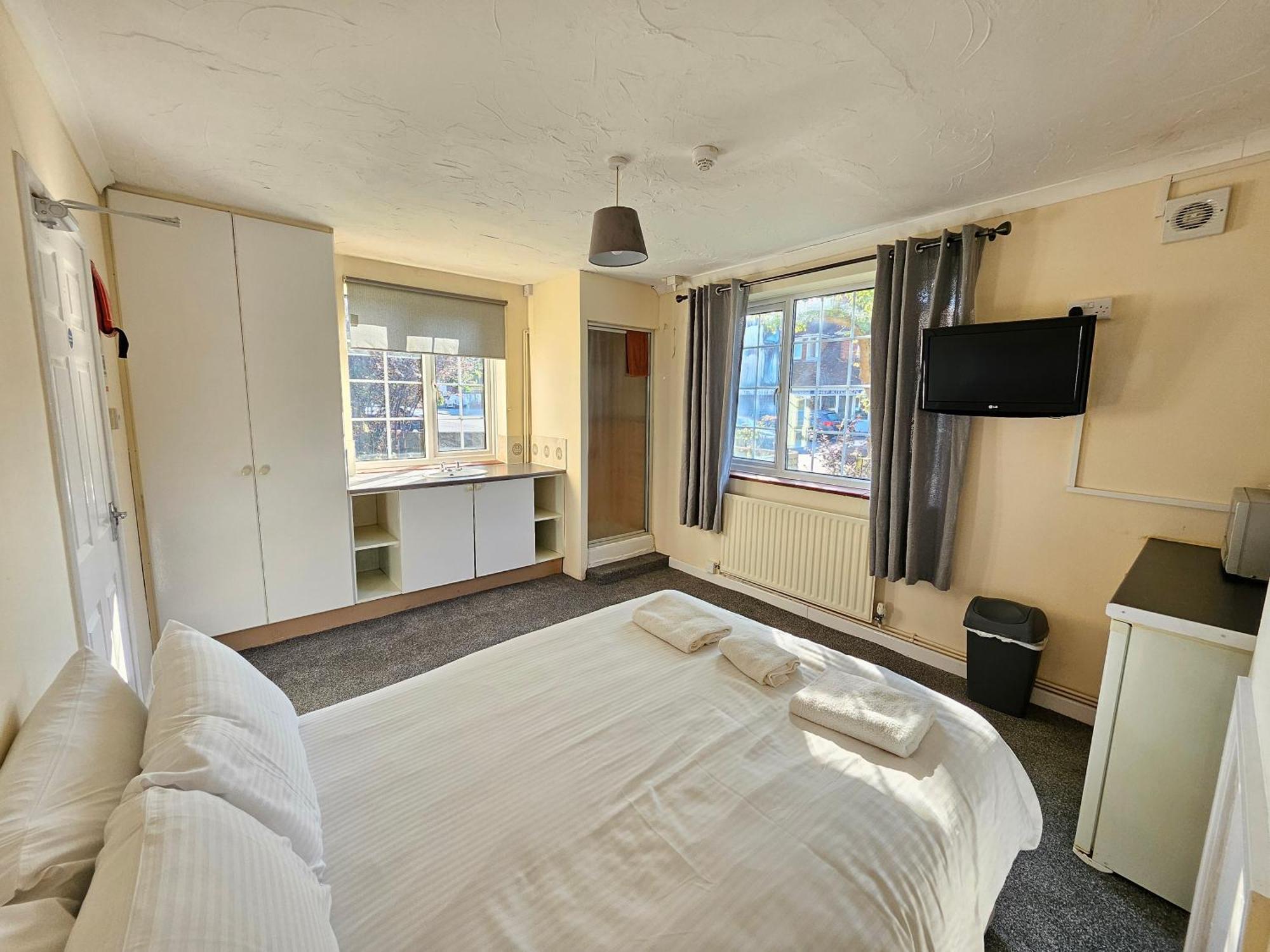 Central Studios 87 Tennyson Road Cheltenham Ngoại thất bức ảnh